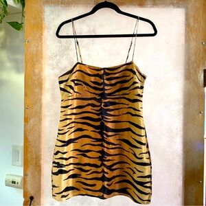 Realisation par Christy tiger dress